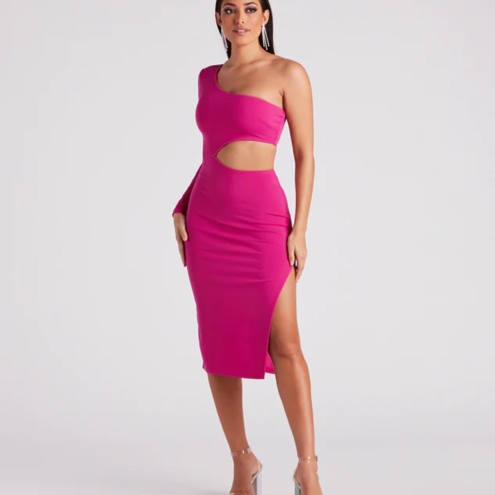 DONATED - Windsor Lilly Formal Crepe Cutout Dress in Fuchsia